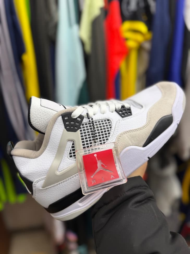 Jordan retro 4 military